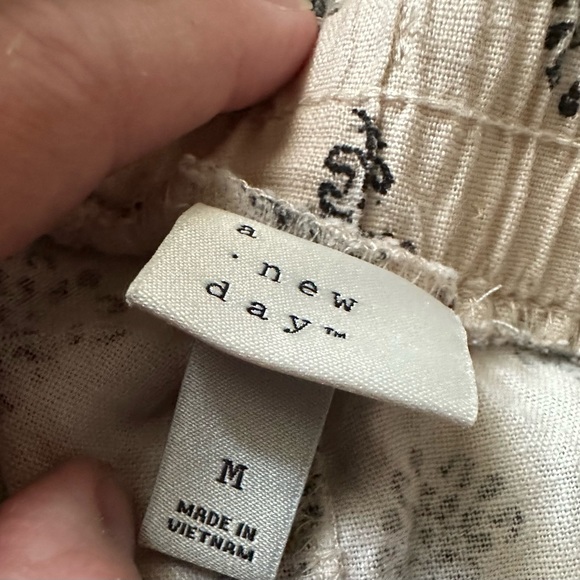 A New Day Cream and Black Shorts - Picture 5 of 7